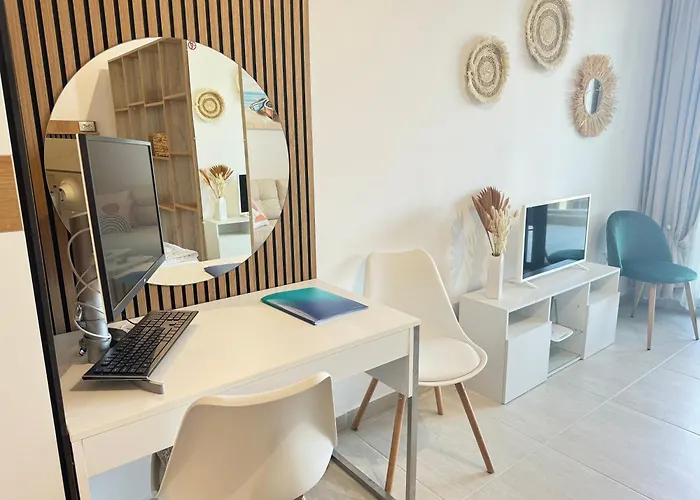 Wave & Sea Apartment *